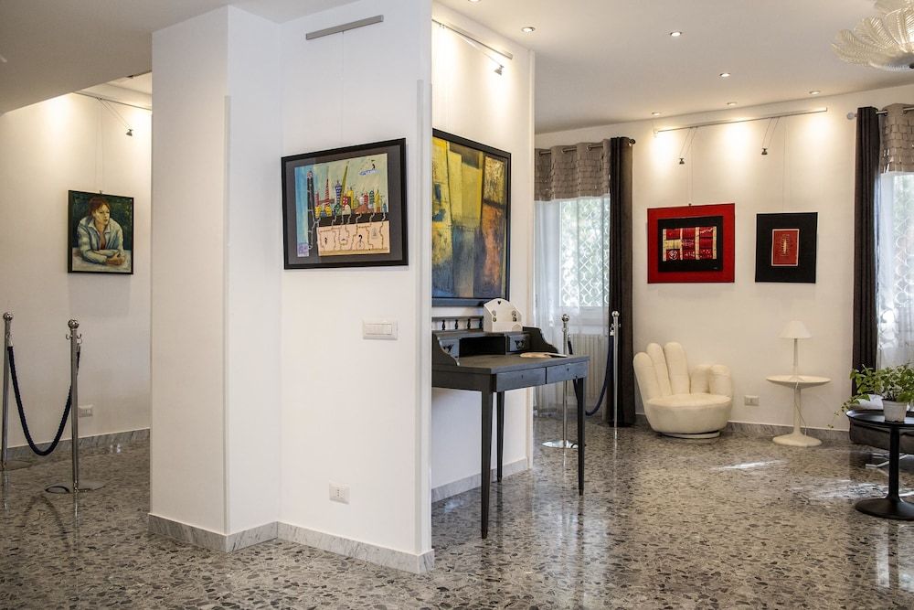 undefined Dulcis In Vatican 10