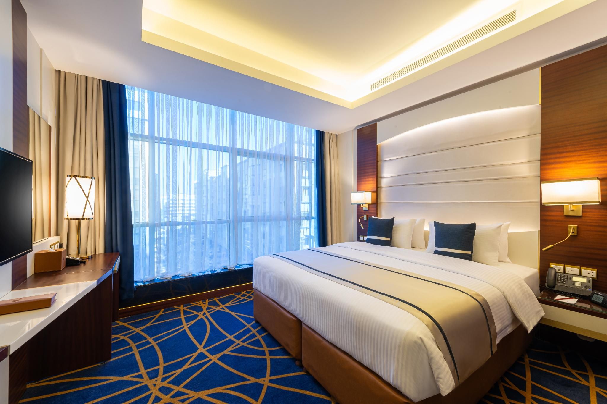 undefined Blue Diamond Hotel 10