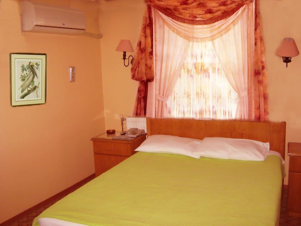 Yunus Hotel Economy Double Room