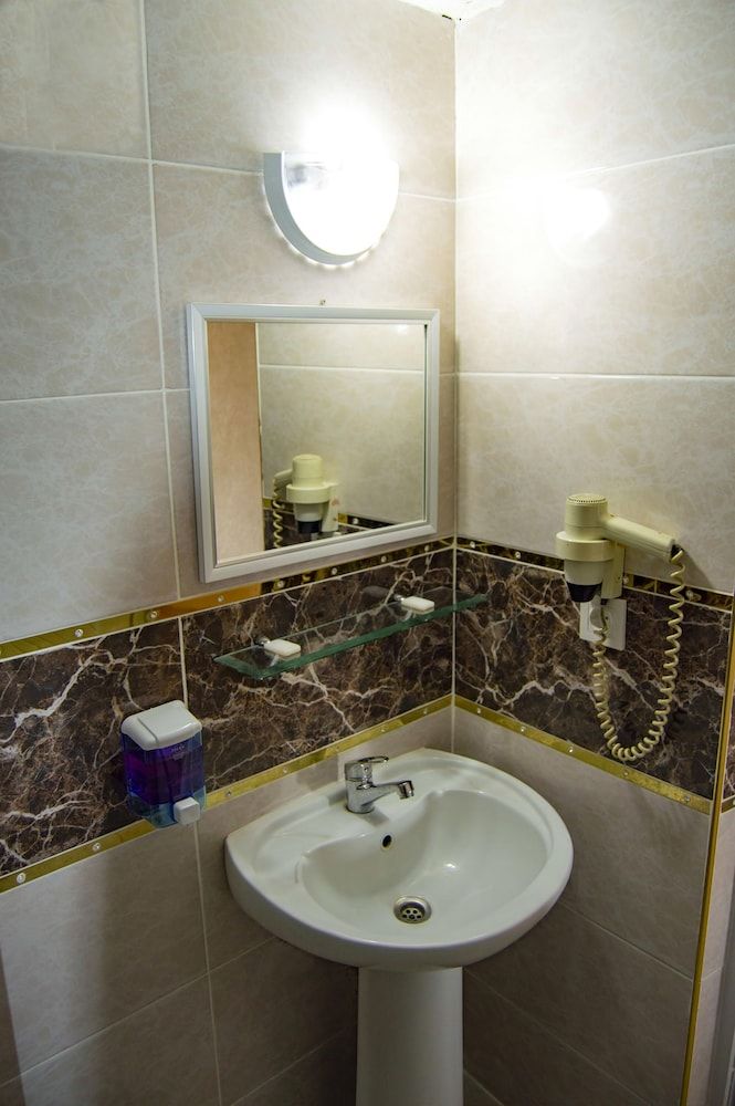 Yunus Hotel Economy Single Room 9