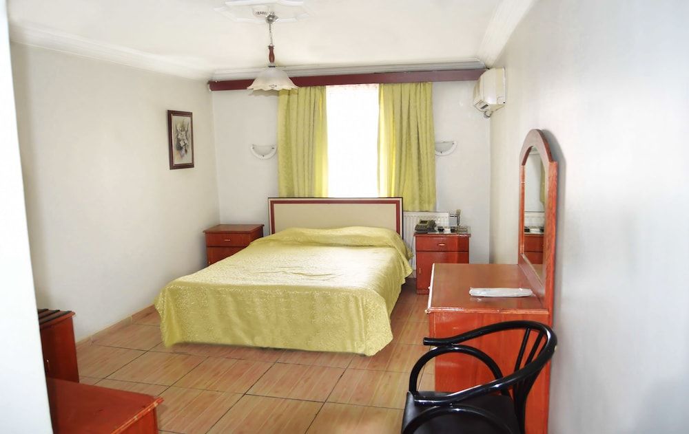 Yunus Hotel Economy Double Room 3