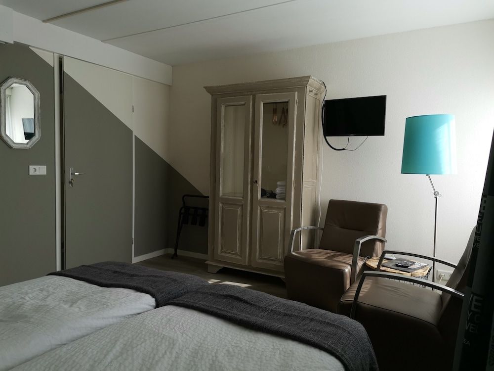 B&B Bovenweg Deluxe Double or Twin Room, Shared Bathroom (Kwintelooijen) 9