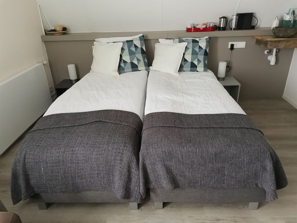 B&B Bovenweg Deluxe Double or Twin Room, Shared Bathroom (Kwintelooijen) 2