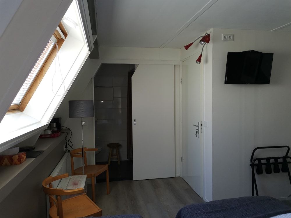 B&B Bovenweg Comfort Triple Room, Shared Bathroom (Cunera) 9