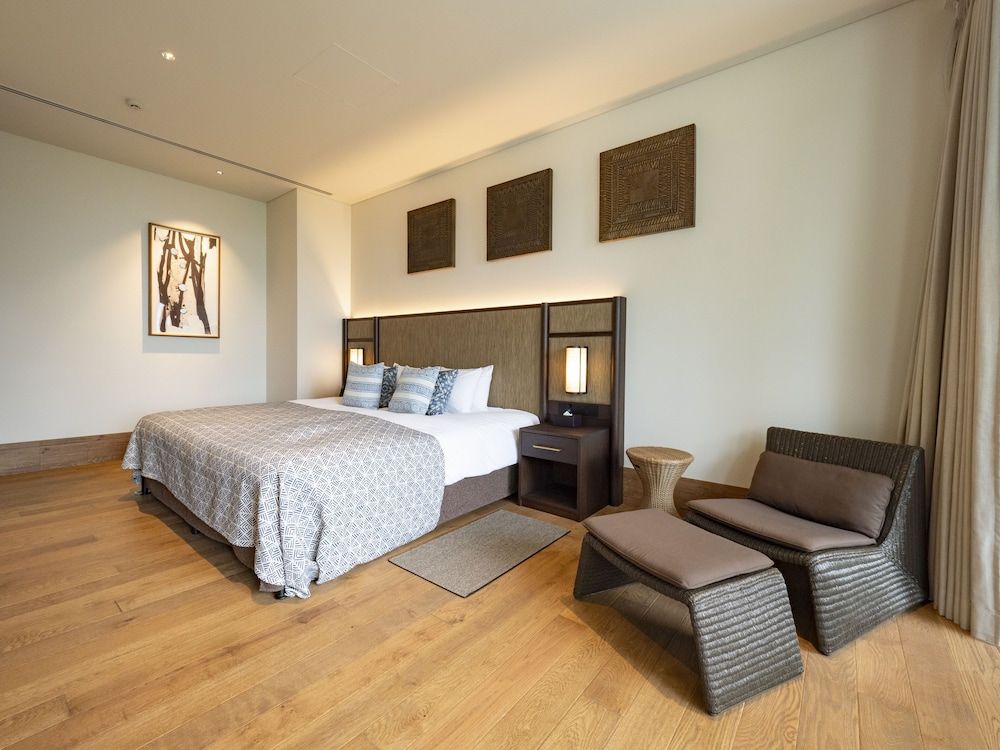 Executive Suite King Bed with Private Pool