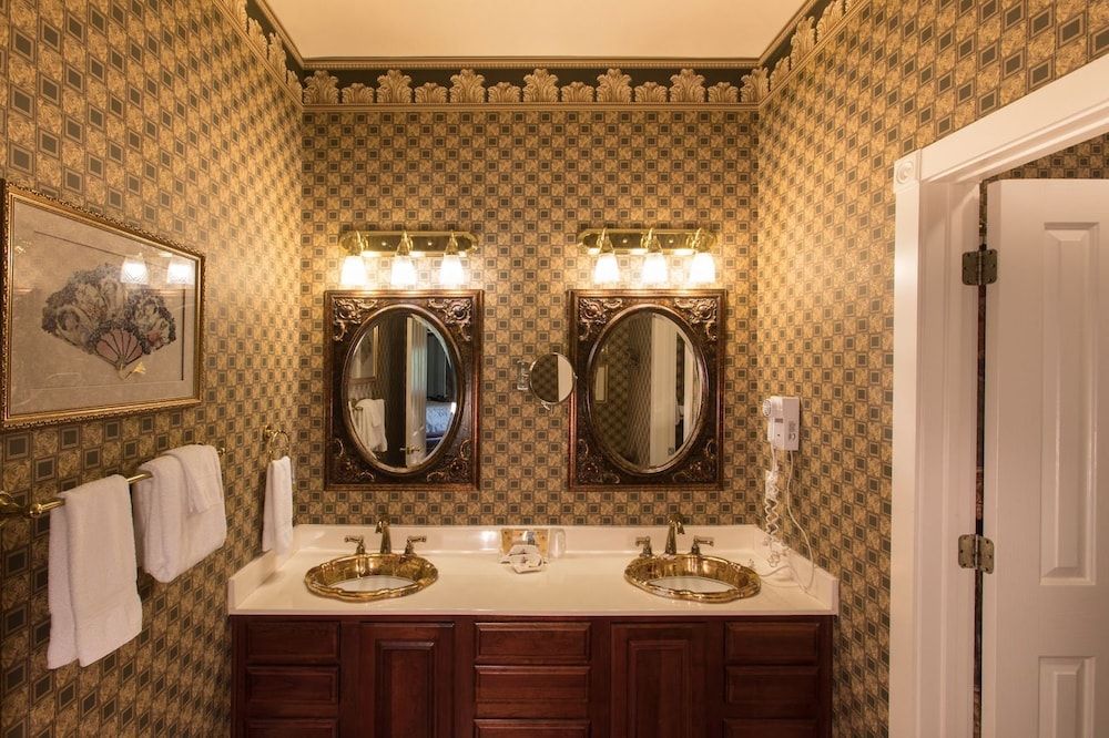 Gruene River Hotel & Retreat The Victorian 4