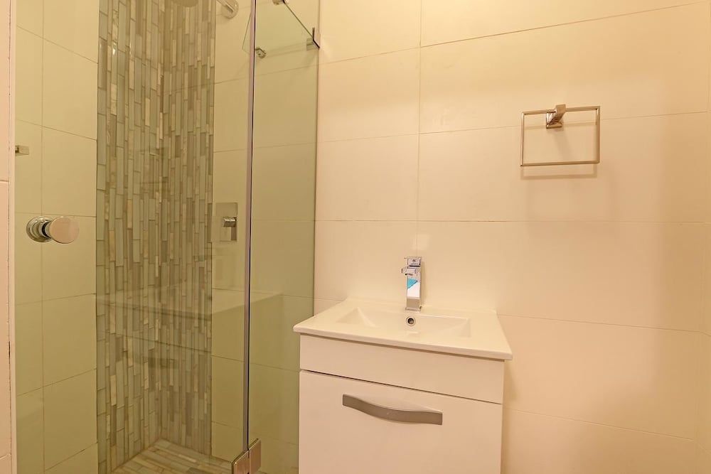 undefined Neptune 301 8