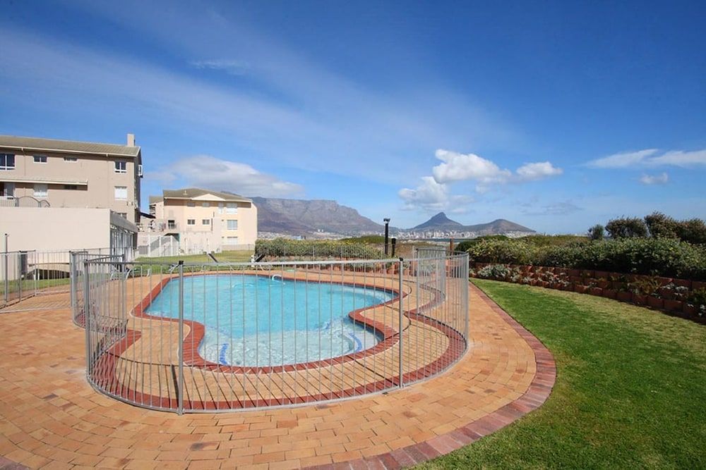 undefined Neptune 301 2