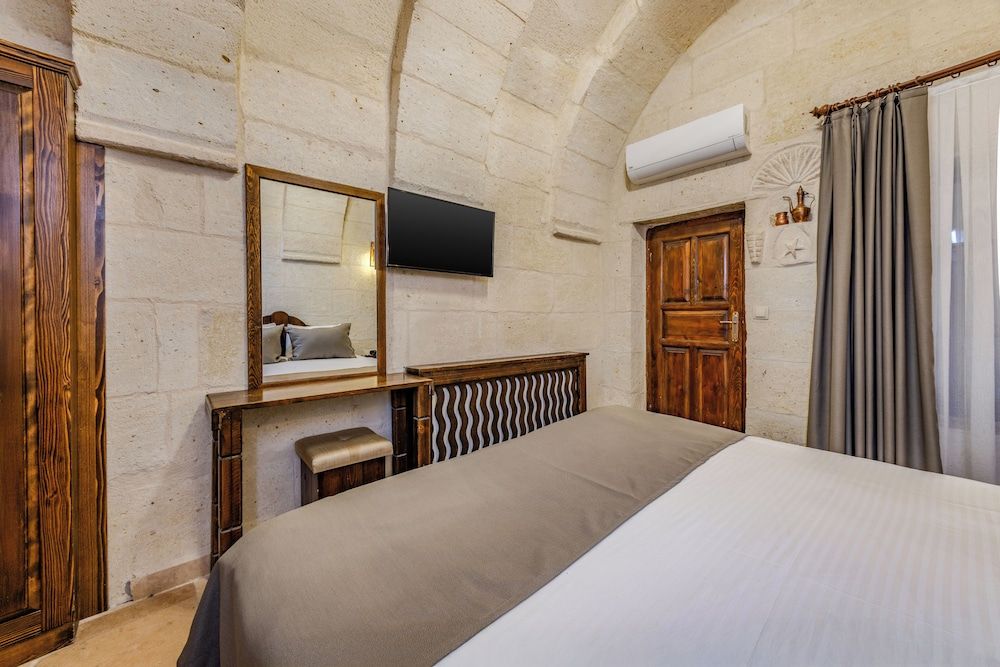 Castle Cave Hotel Standard Room 4