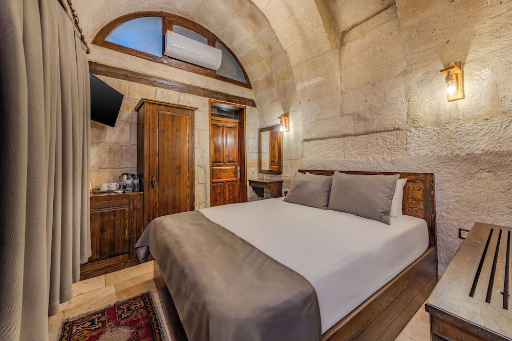 Castle Cave Hotel Standard Room