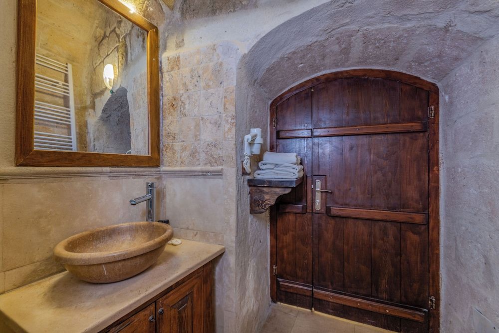 Castle Cave Hotel Standard Room 10