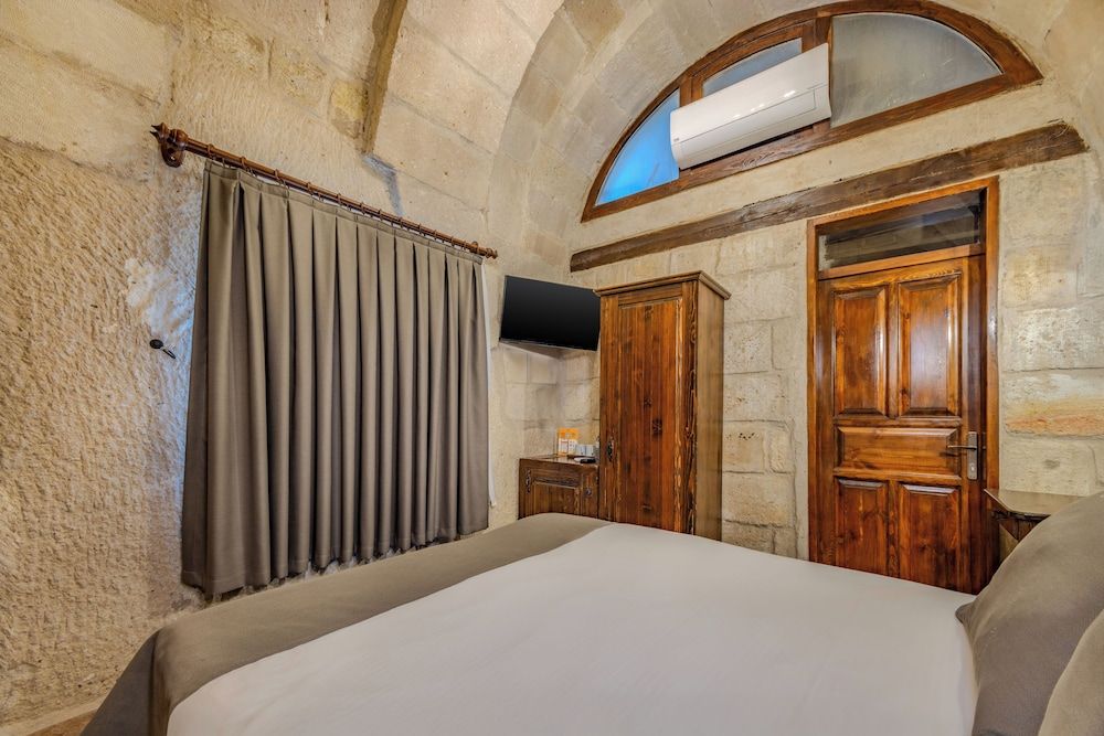 Castle Cave Hotel Standard Room 12