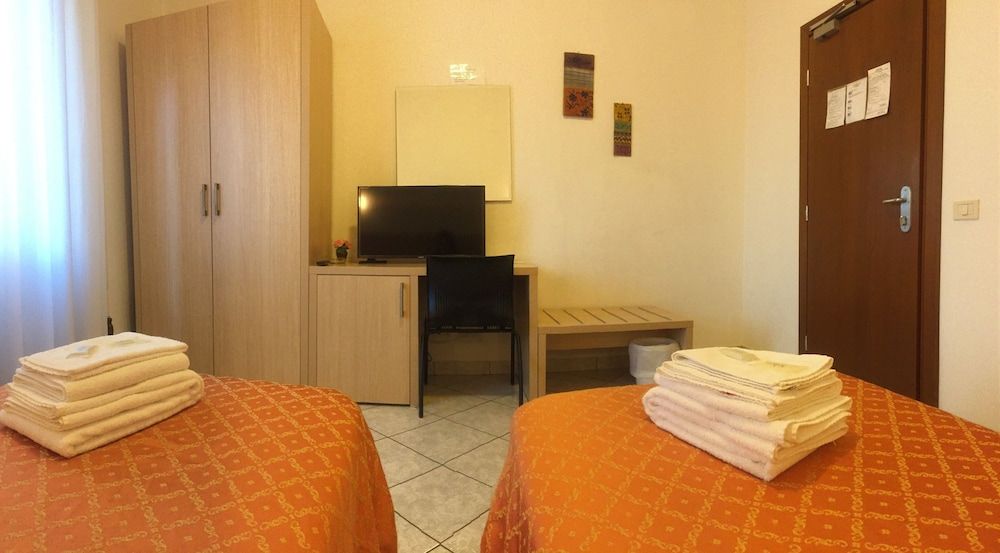 Albergo La Posta Arezzo Twin Room, 2 Twin Beds 7