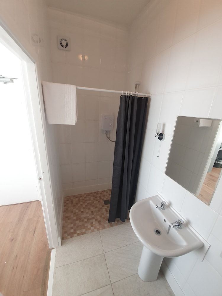 Brooklyn Hotel Basic Double Room 4