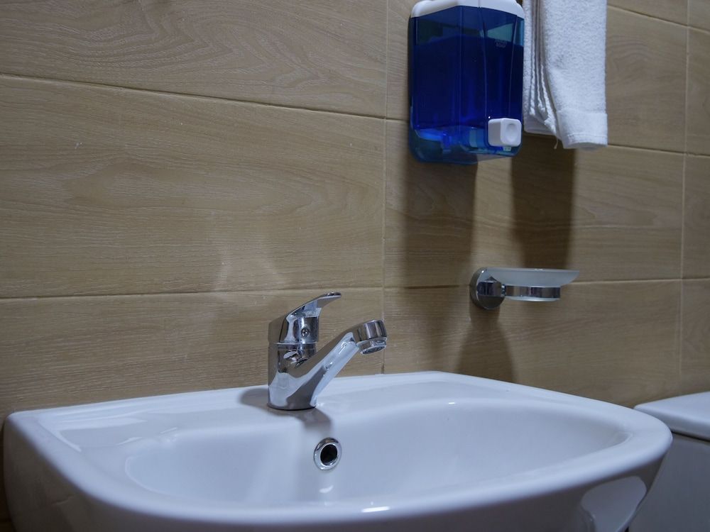 Twins Downtown Hotel Deluxe Suite 6