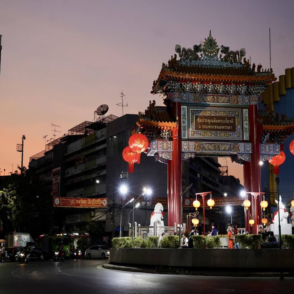 undefined 2499 Heritage Chinatown Bangkok Hotel By RoomQuest 4