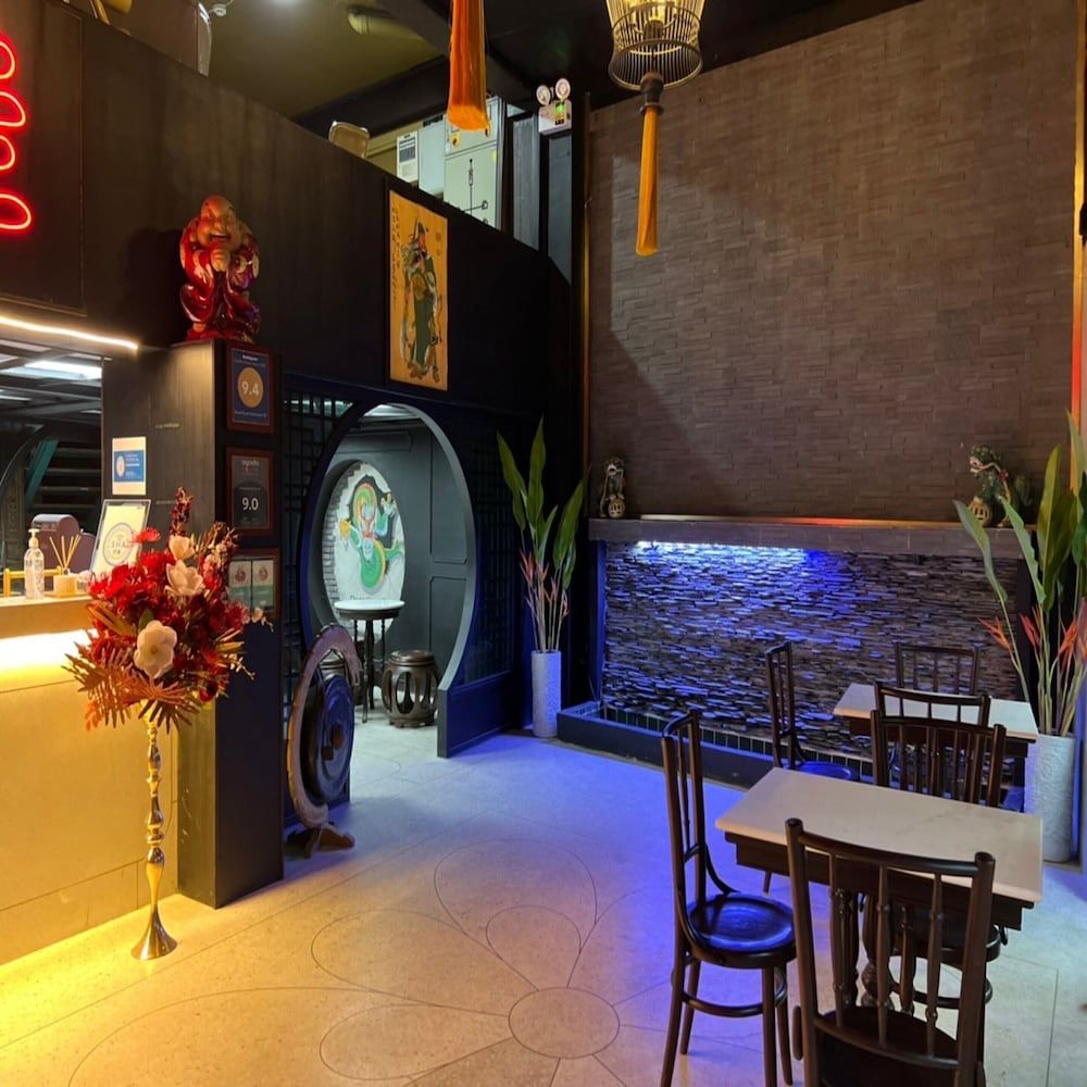 undefined 2499 Heritage Chinatown Bangkok Hotel By RoomQuest 9