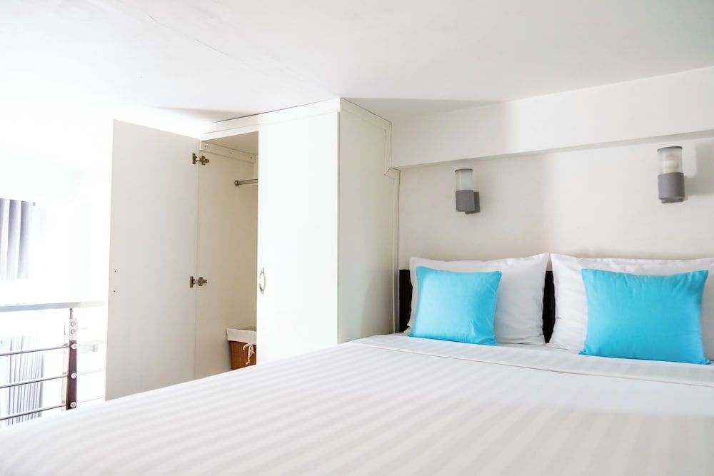 The Haven - Lofts by the Park Comfort Loft 6