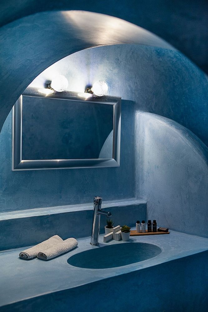 Radiant Santorini Grand Suite, 2 Bedrooms 10