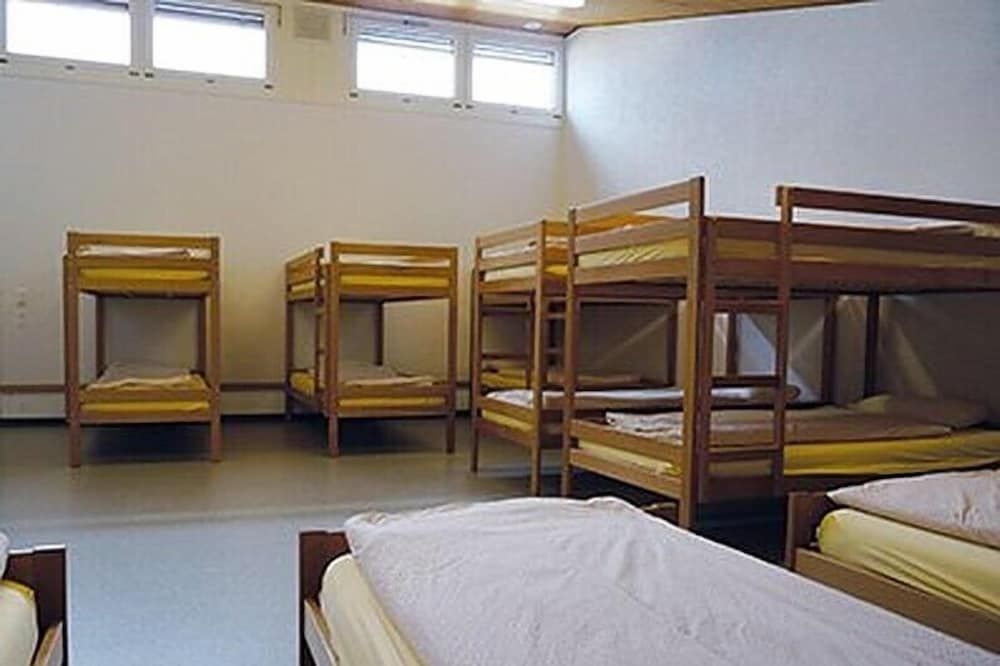 1 bed in shared room with 14 beds - Men (1 pax)