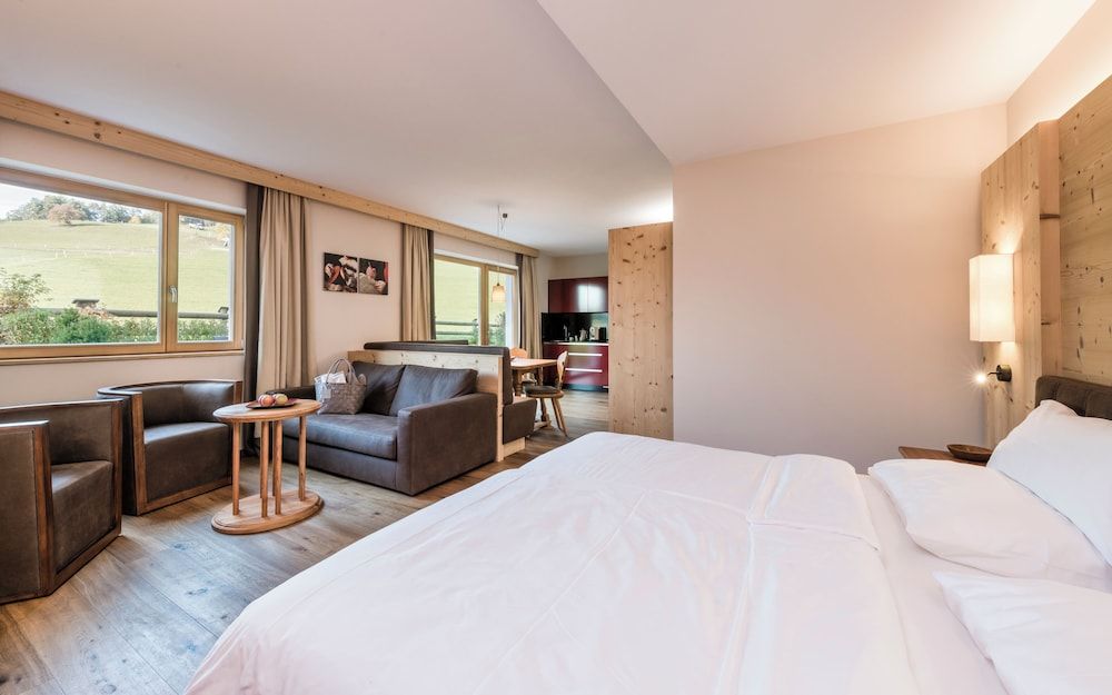 Junior Studio Suite