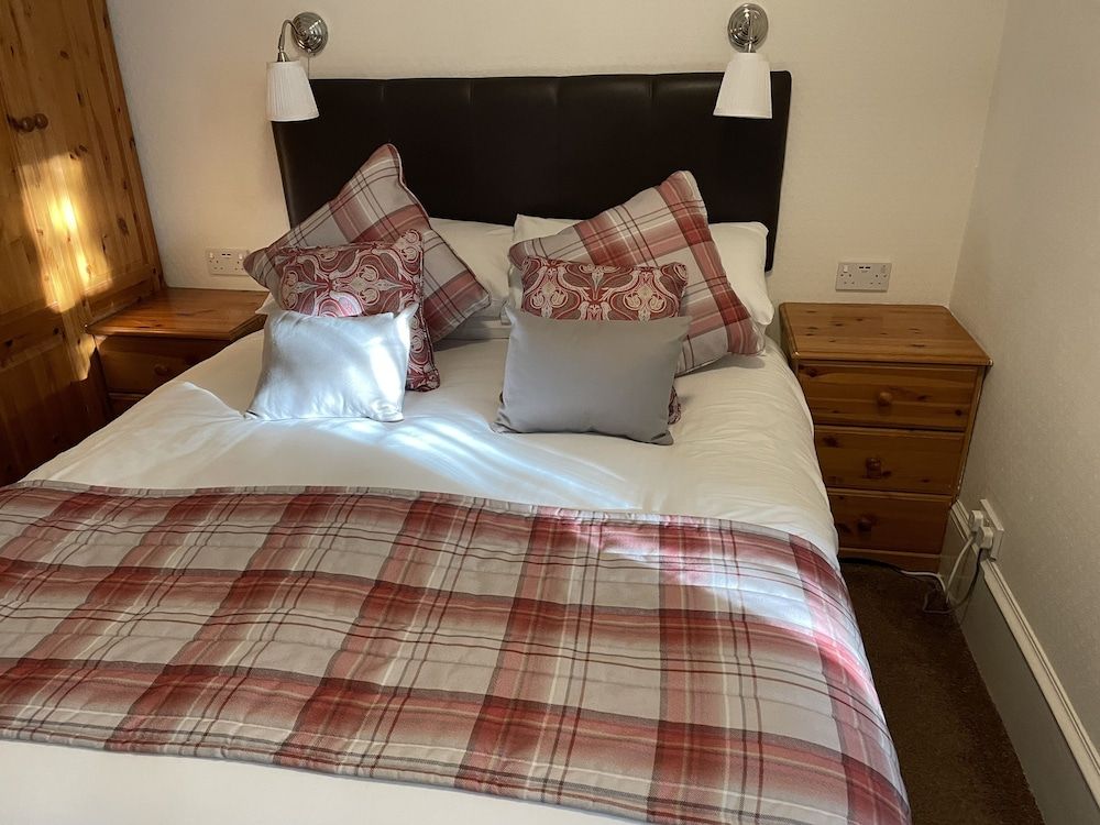 Royston Guest House King Room 4