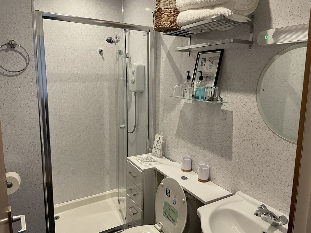 Royston Guest House Standard Double Room with Ensuite 13