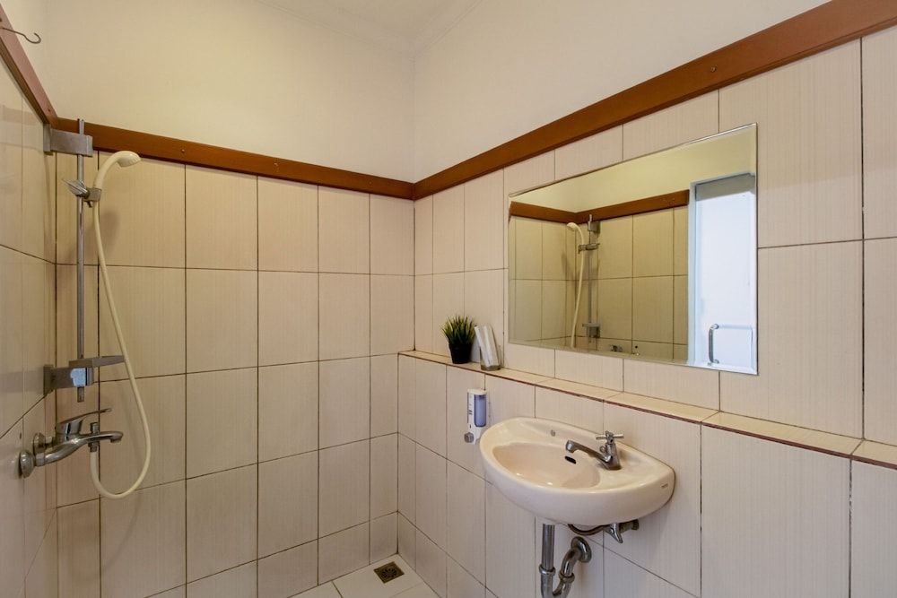 Applewood B&B Deluxe Room 8