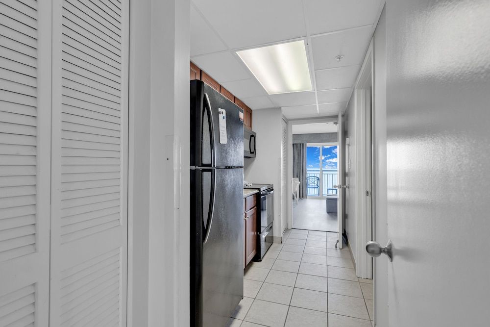 Camelot by the Sea by Hosteeva Signature Condo, 1 Bedroom, Balcony, Oceanfront 9