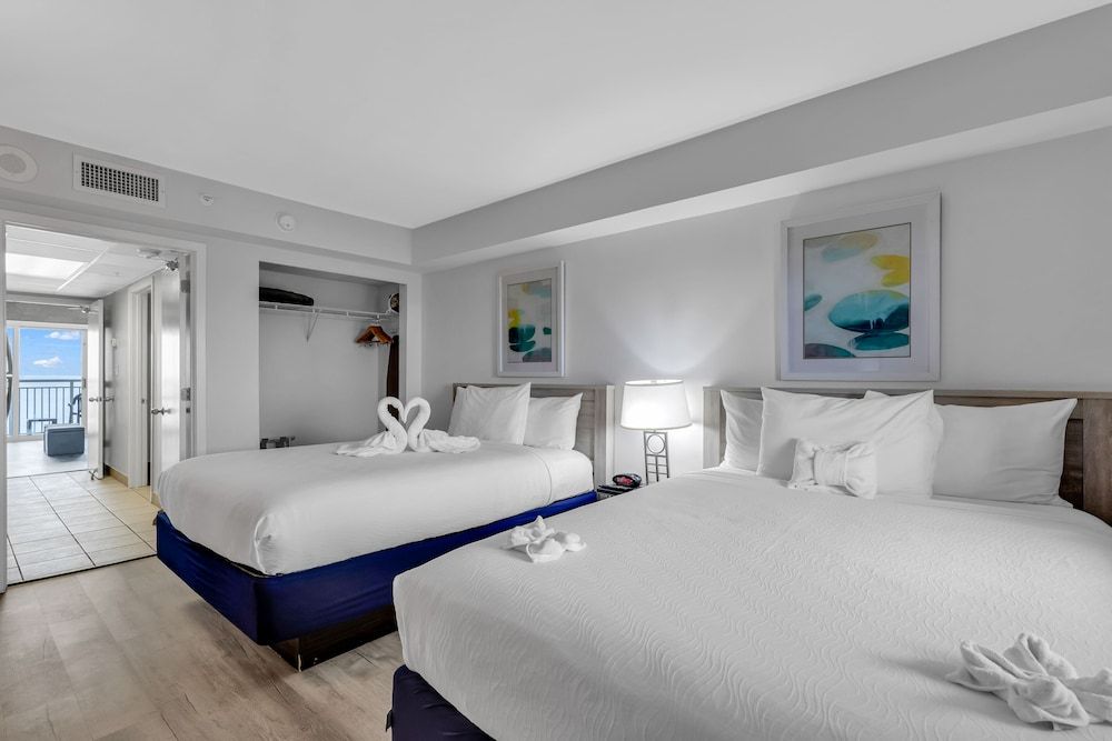 Camelot by the Sea by Hosteeva Signature Condo, 1 Bedroom, Balcony, Oceanfront 2