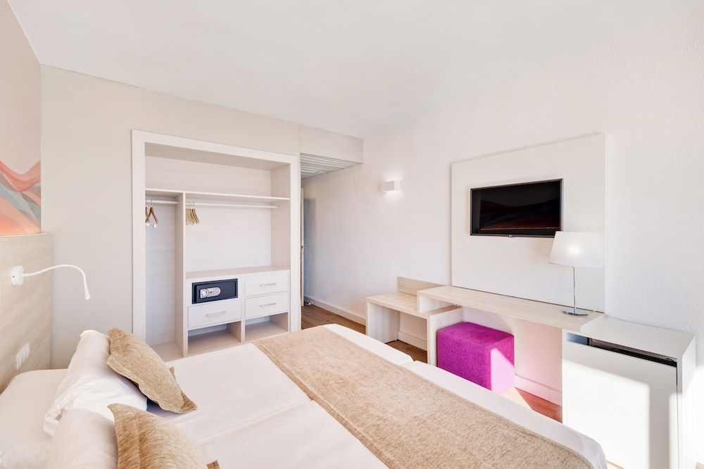Double Room, Balcony