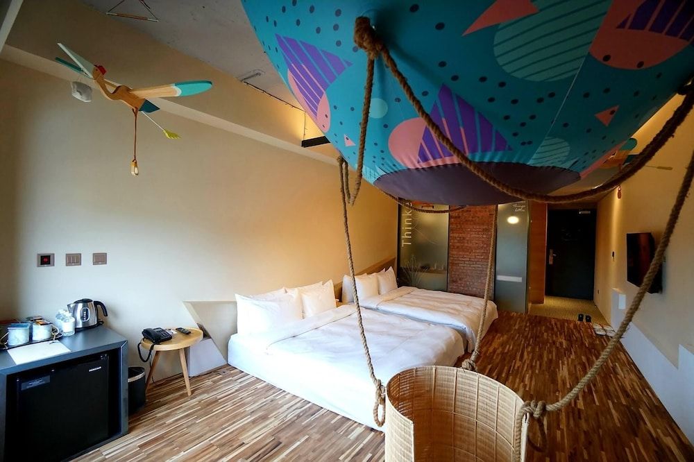 undefined Thinker Hotel 5