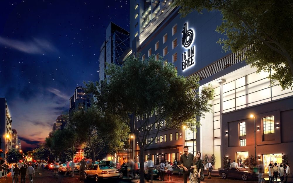 undefined Urban Elephant 16 on Bree 10