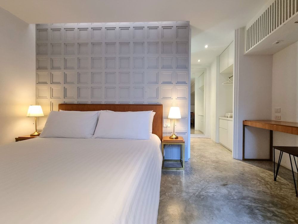 Vali Villa Bangkok Standard Double Room 2