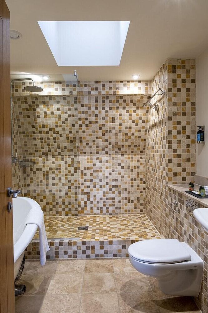 South Sands Hotel Dragon 18