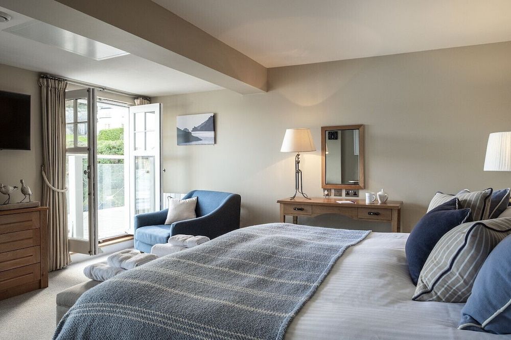 South Sands Hotel Dragon