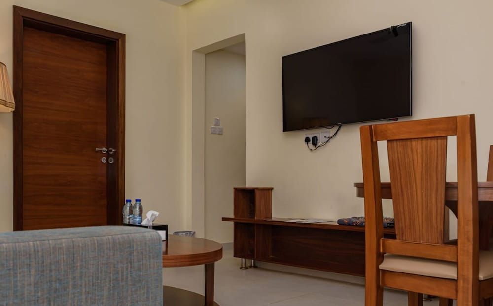 Bristol Hotel Salalah Junior Suite, 1 King Bed 17