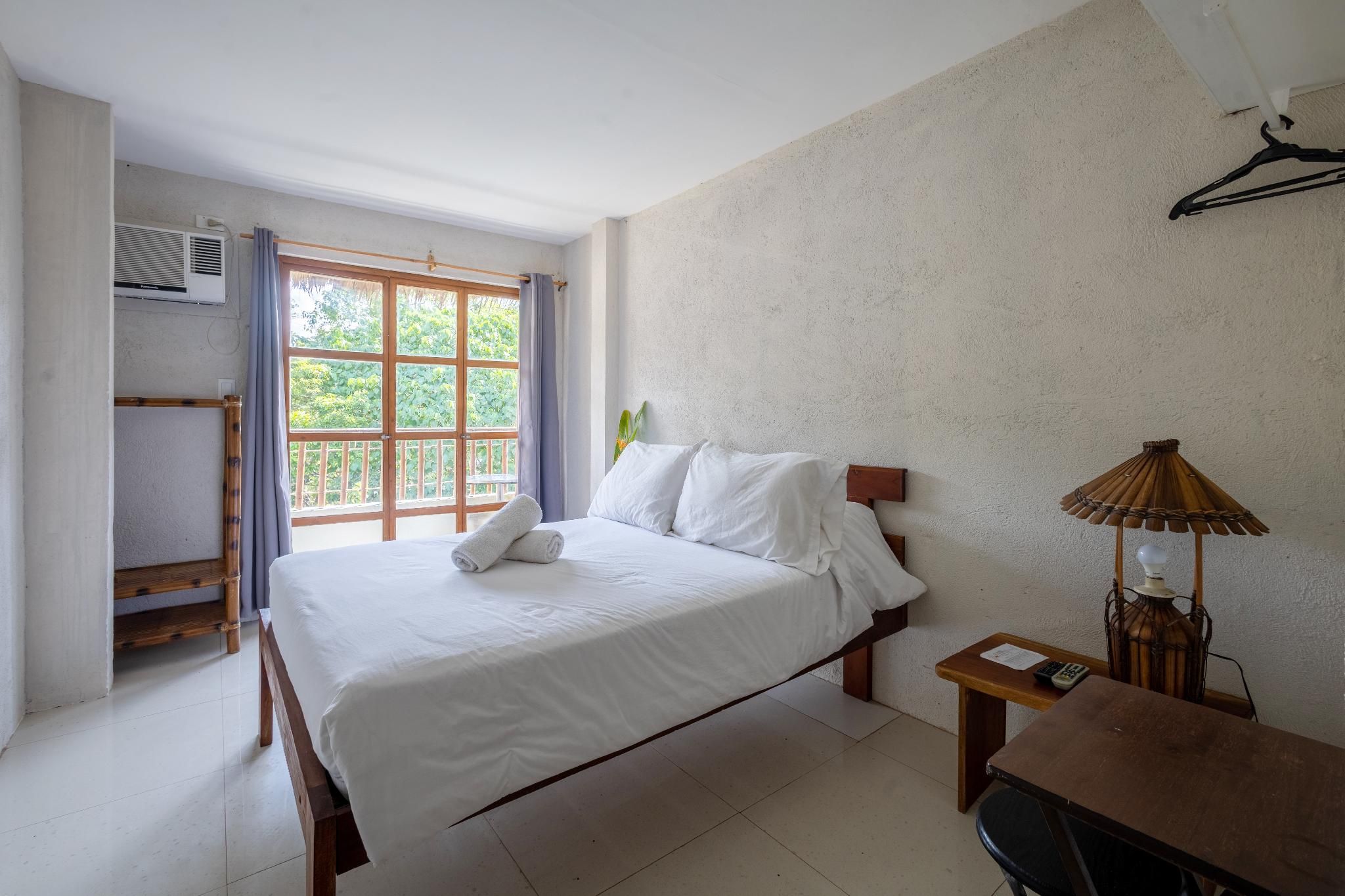 undefined Hannah Hotel 6