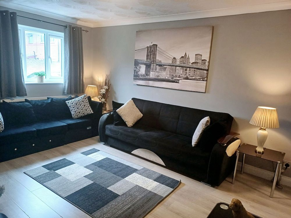 Modern & Spacious - Walk to London Excel- Parking House 15