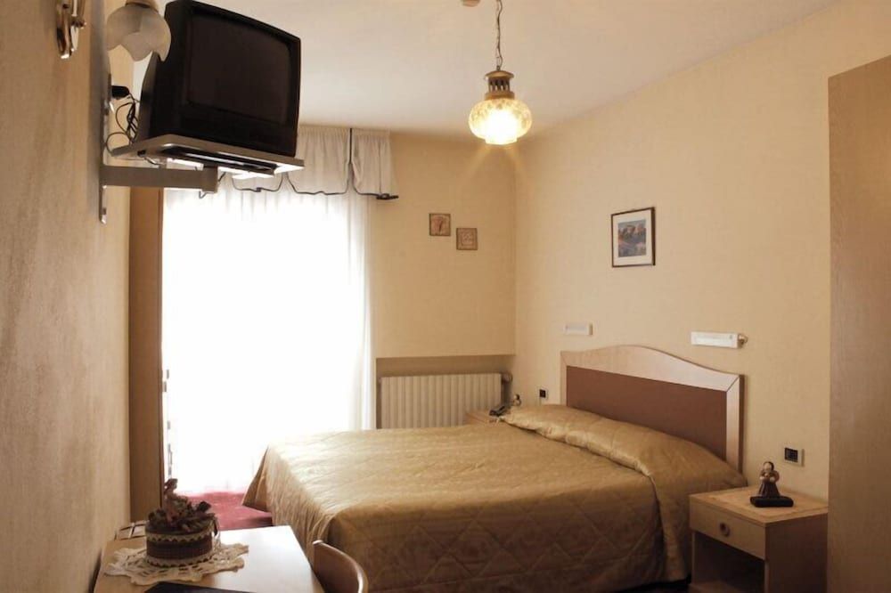 Standard Double or Twin Room, Mountain View