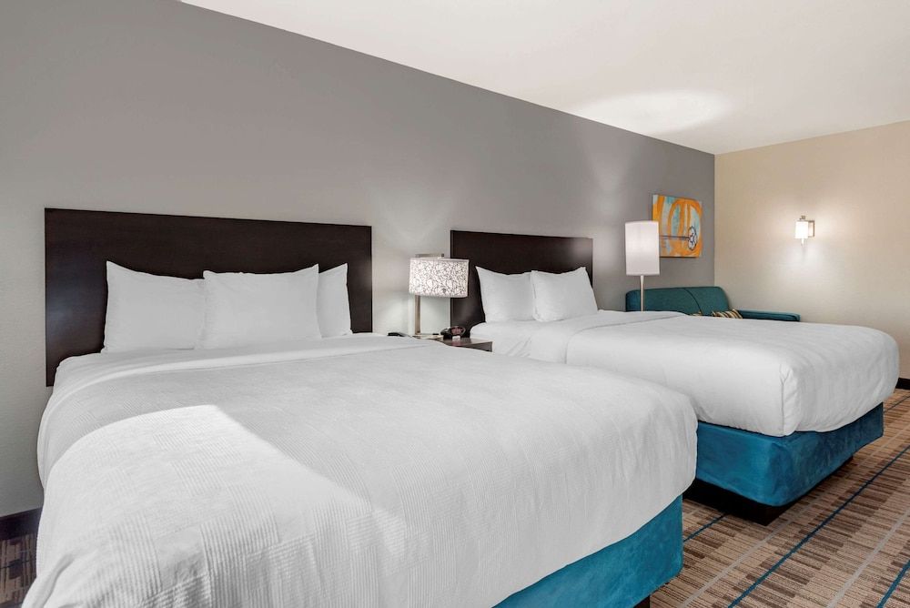 Suite, 2 Queen Beds, Non Smoking