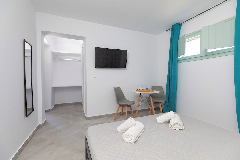 White Element Standard Double Room, 1 Bedroom, Non Smoking 10