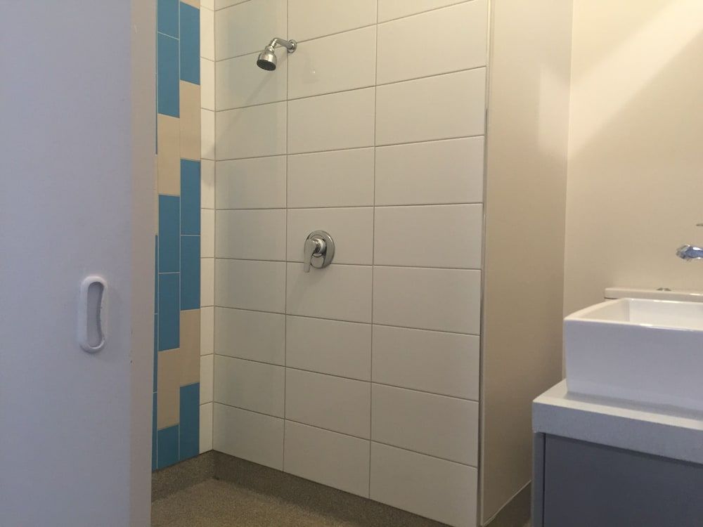 Motel On Carroll Family Suite, 1 Bedroom, Non Smoking, Kitchen (Family  10) 3