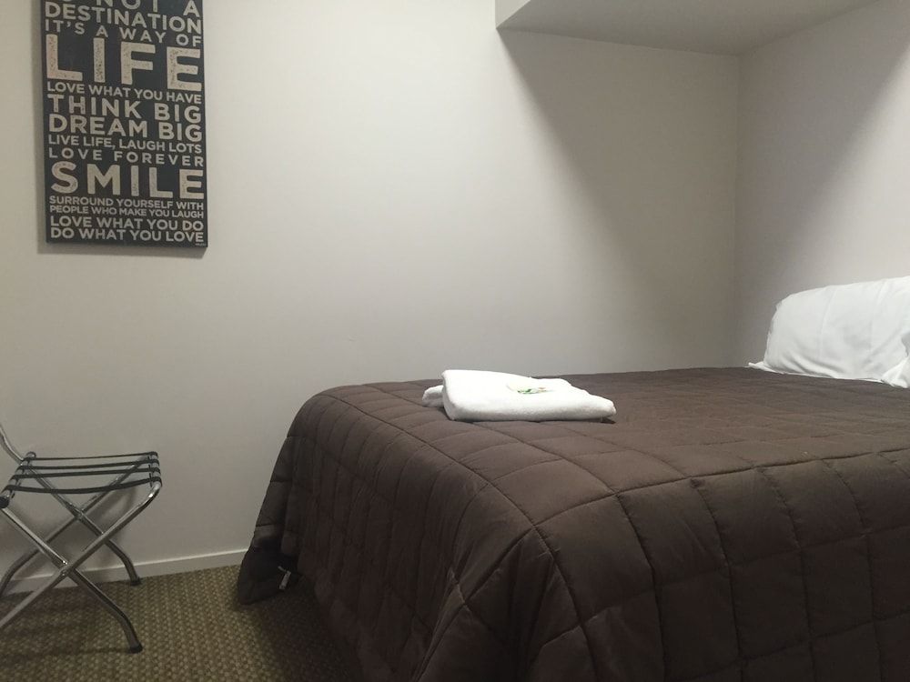 Motel On Carroll Family Suite, 1 Bedroom, Non Smoking, Kitchen (Family  10)