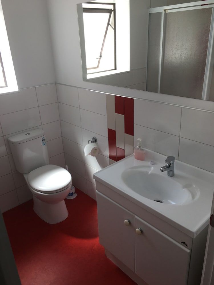 Motel On Carroll Standard Suite, Multiple Bedrooms, Non Smoking, Kitchen (3 bedroom apartment) 9