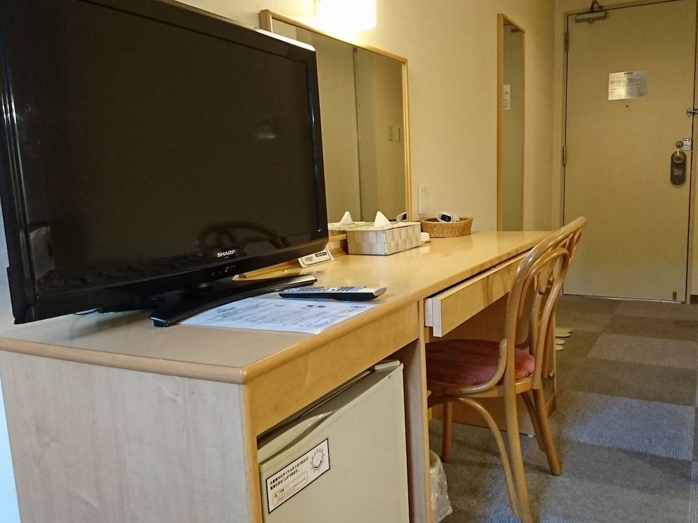 Hotel Oaks Early-Bird Osaka Morinomiya Twin Room, Smoking (B) 4