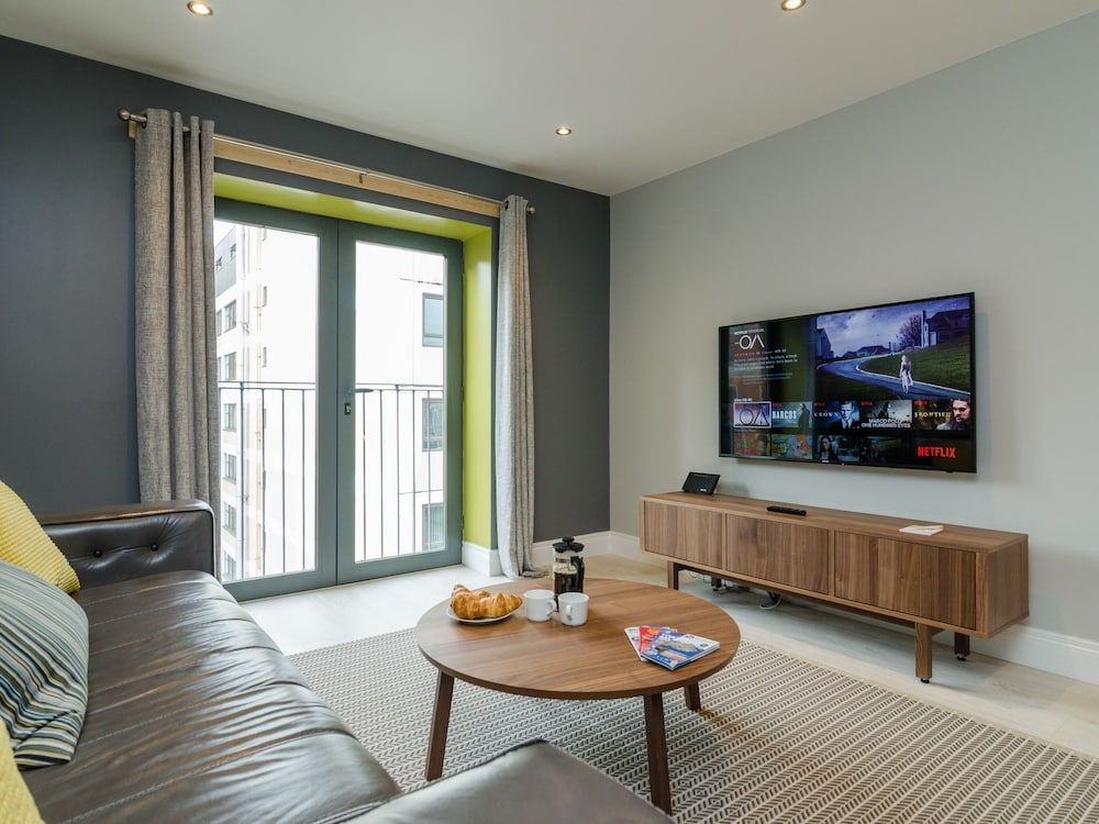 Central Belfast Apartments: Citygate Standard Apartment, Ensuite (2-Bed) 14