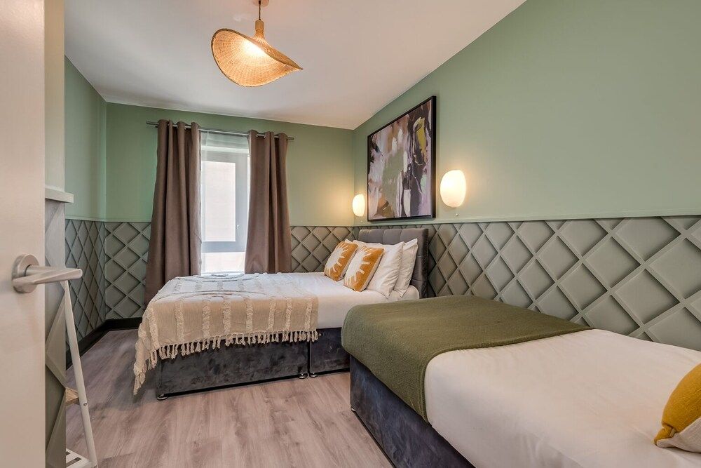 Central Belfast Apartments: Citygate Deluxe Apartment, Ensuite (2 Bed) 9