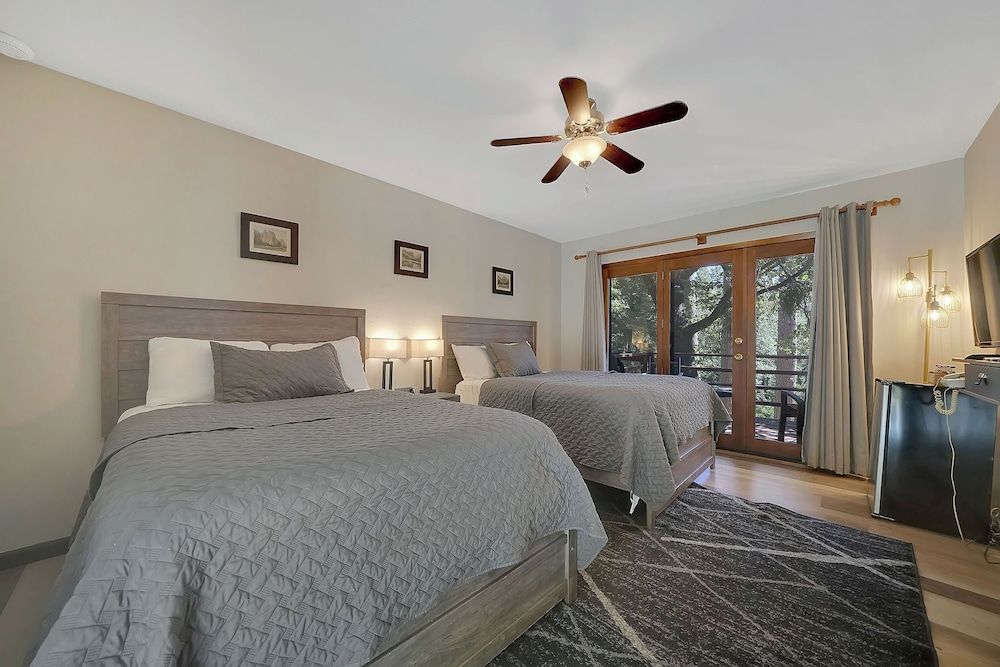 Narrow Gauge Inn Double Room 2