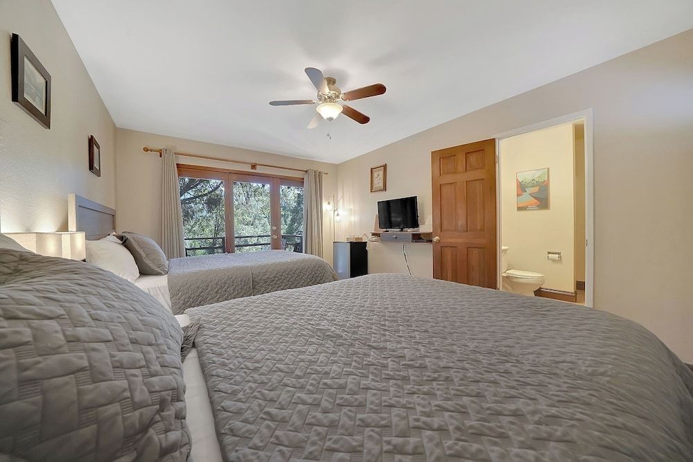 Narrow Gauge Inn Double Room